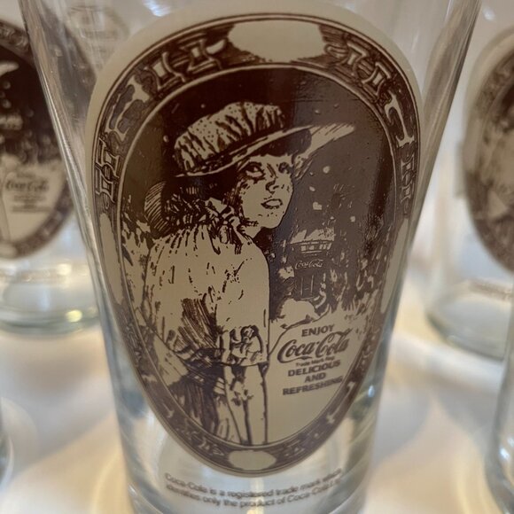 Vintage Coca-Cola Collector Glasses (10) - Picture 5 of 9